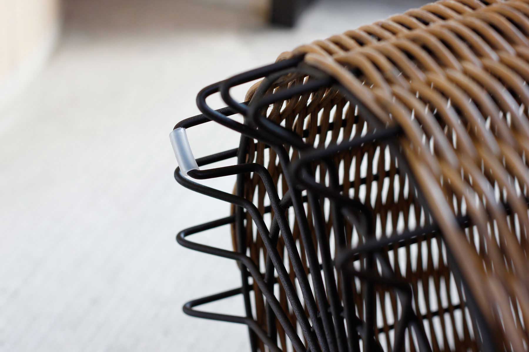 Rattan and line feature01