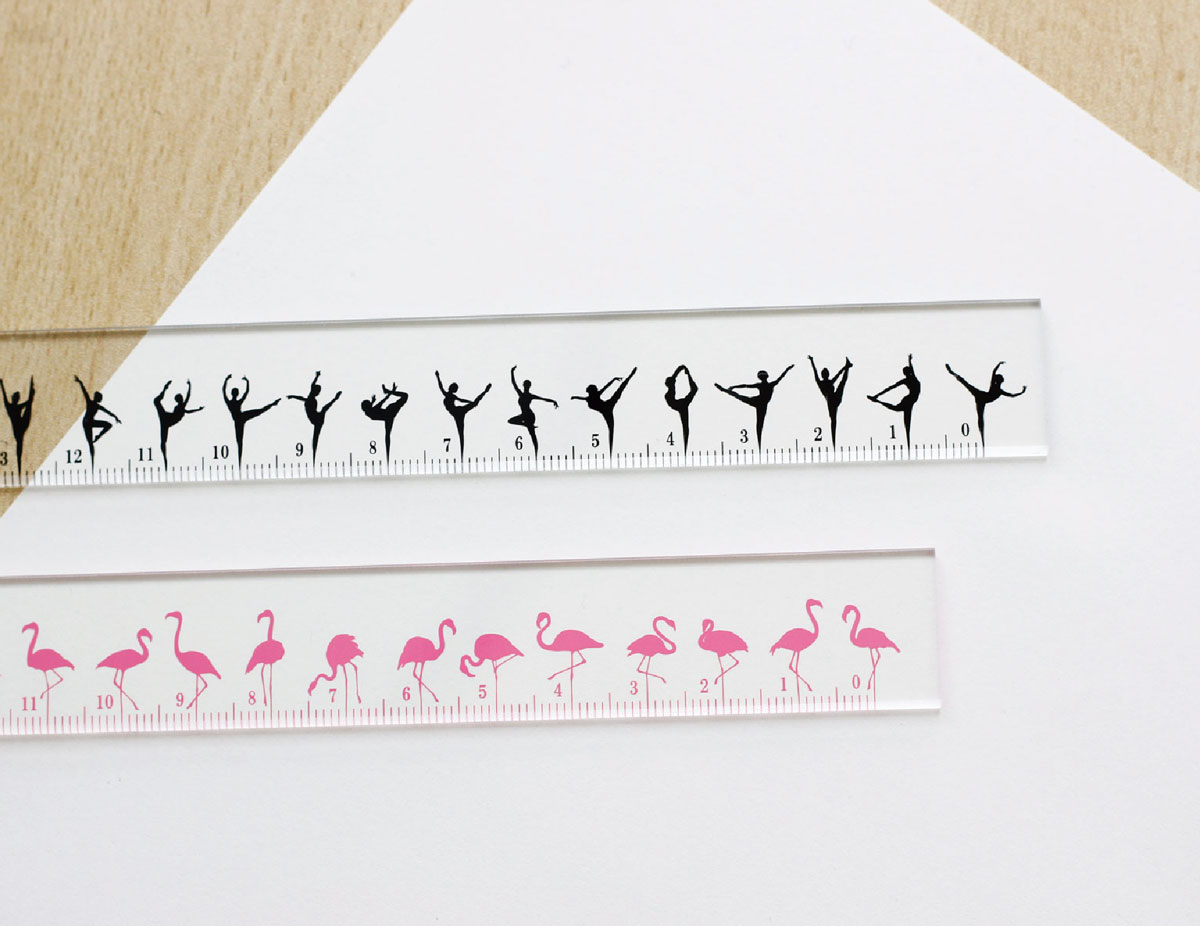 Silhouette ruler thumb
